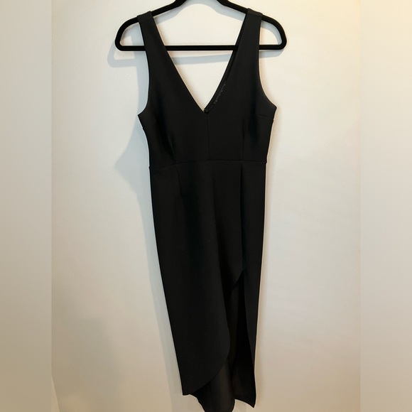 Abercrombie black plunge V-neck with front leg slit opening Medium - Picture 4 of 10